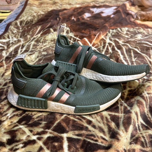 ADIDAS THREE STRIPES FASHION SHOES. L@@K - Picture 5 of 9